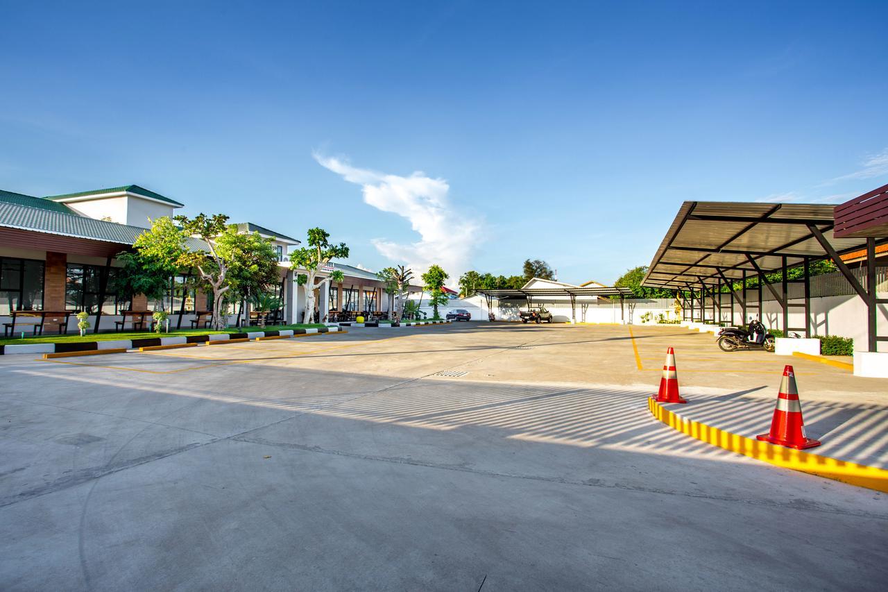 Np Hotel Buri Ram Exterior foto