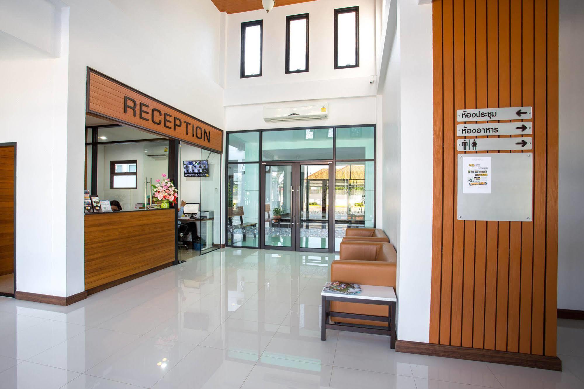 Np Hotel Buri Ram Exterior foto