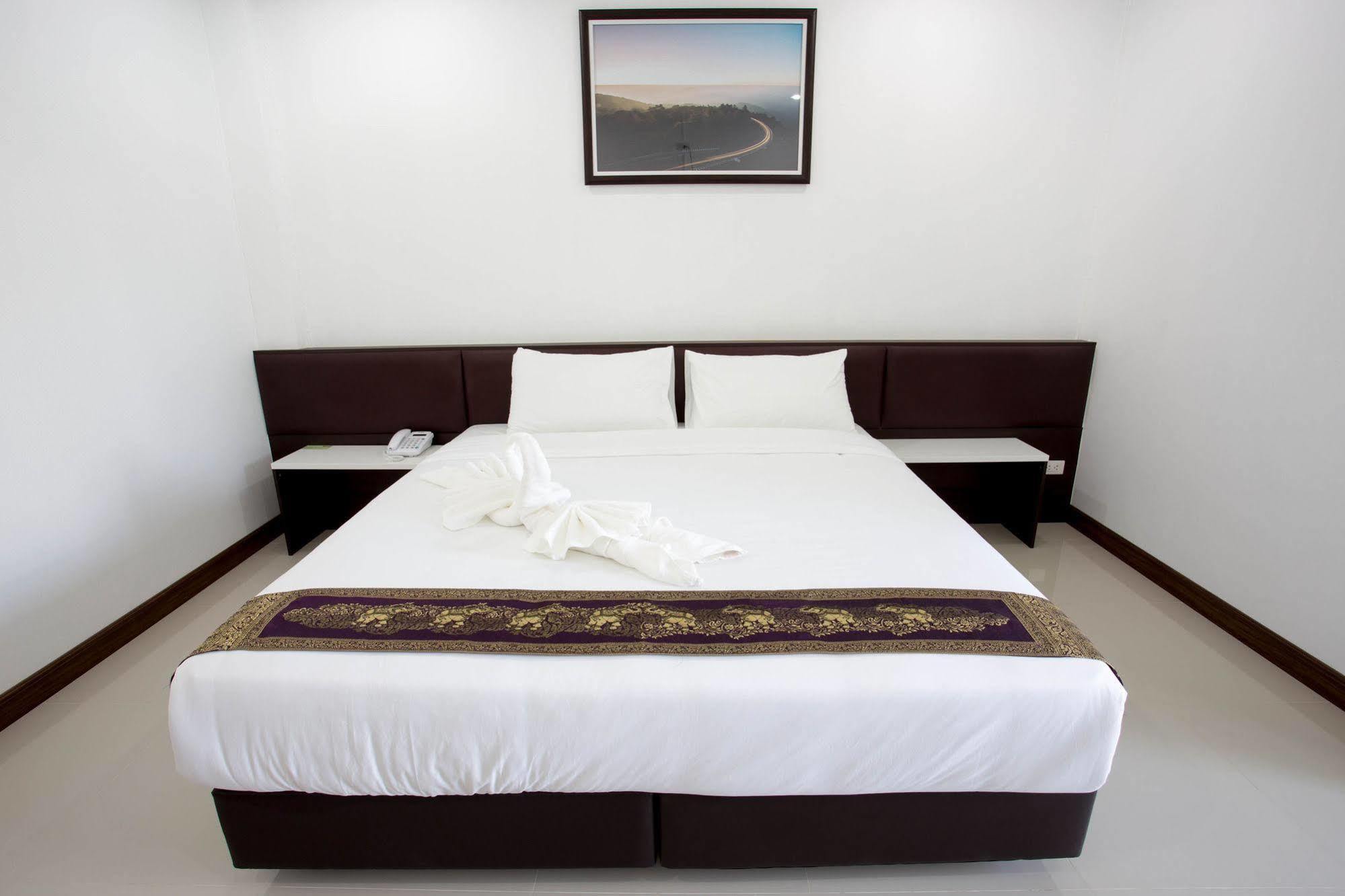 Np Hotel Buri Ram Exterior foto