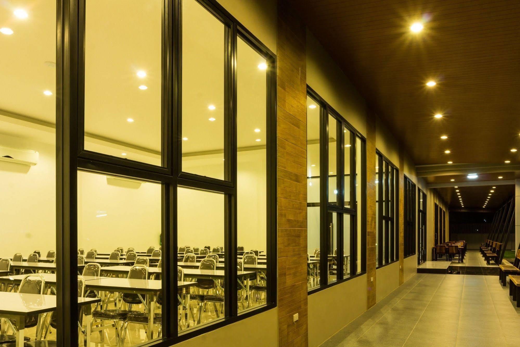 Np Hotel Buri Ram Exterior foto
